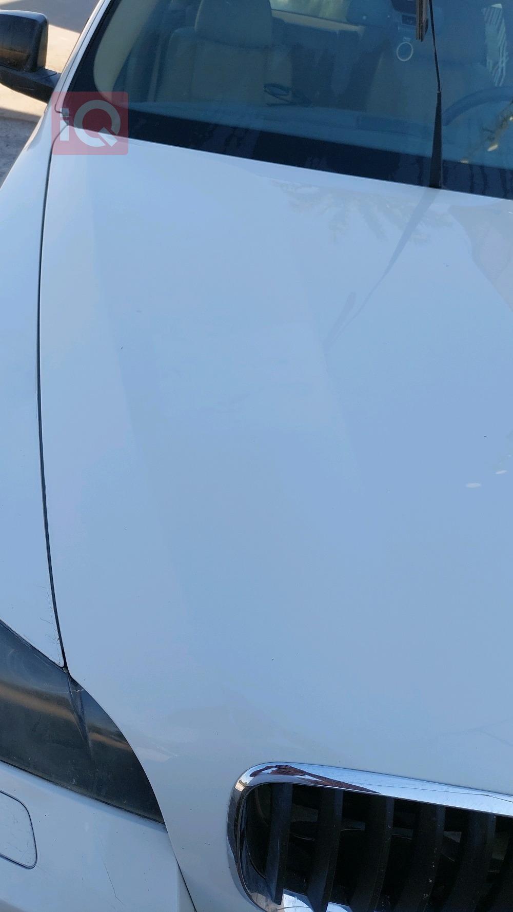 بی ئێم دەبڵیو X6